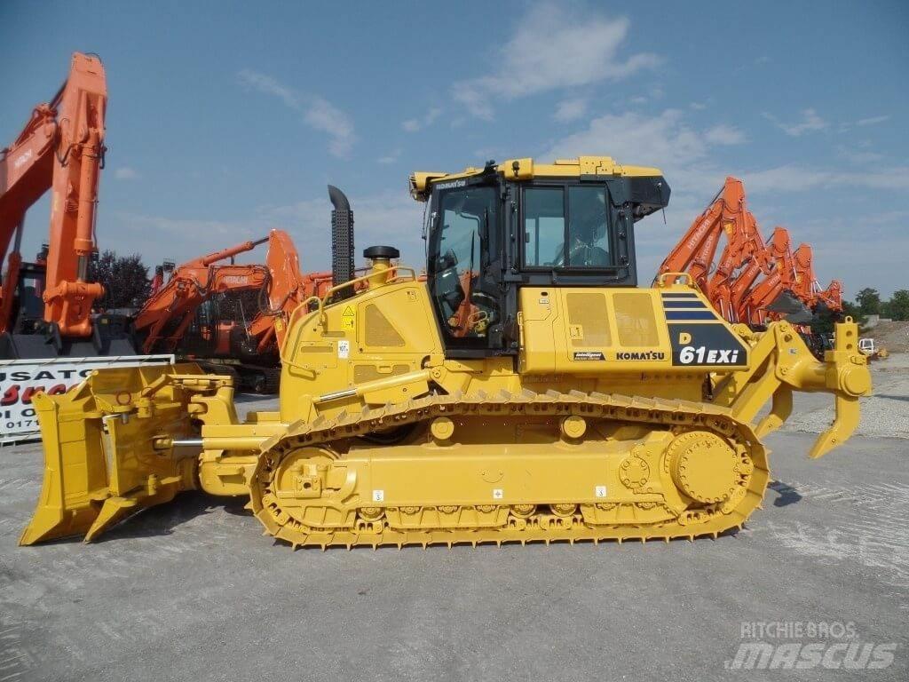 Komatsu D61 EXi 履帶推土機