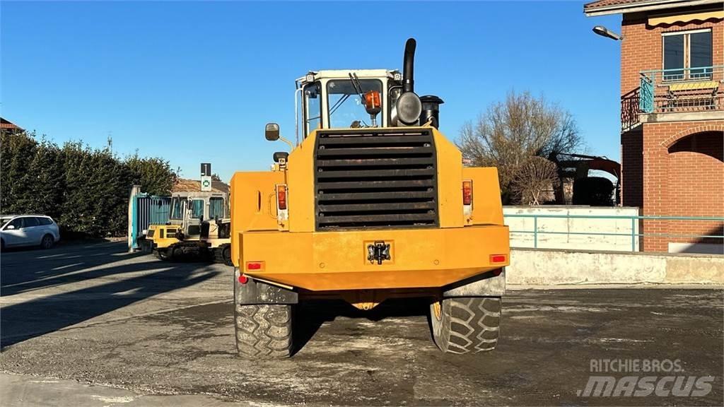 Liebherr L 551 輪胎式裝載機