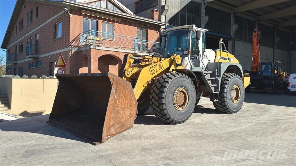 Liebherr L574 輪胎式裝載機