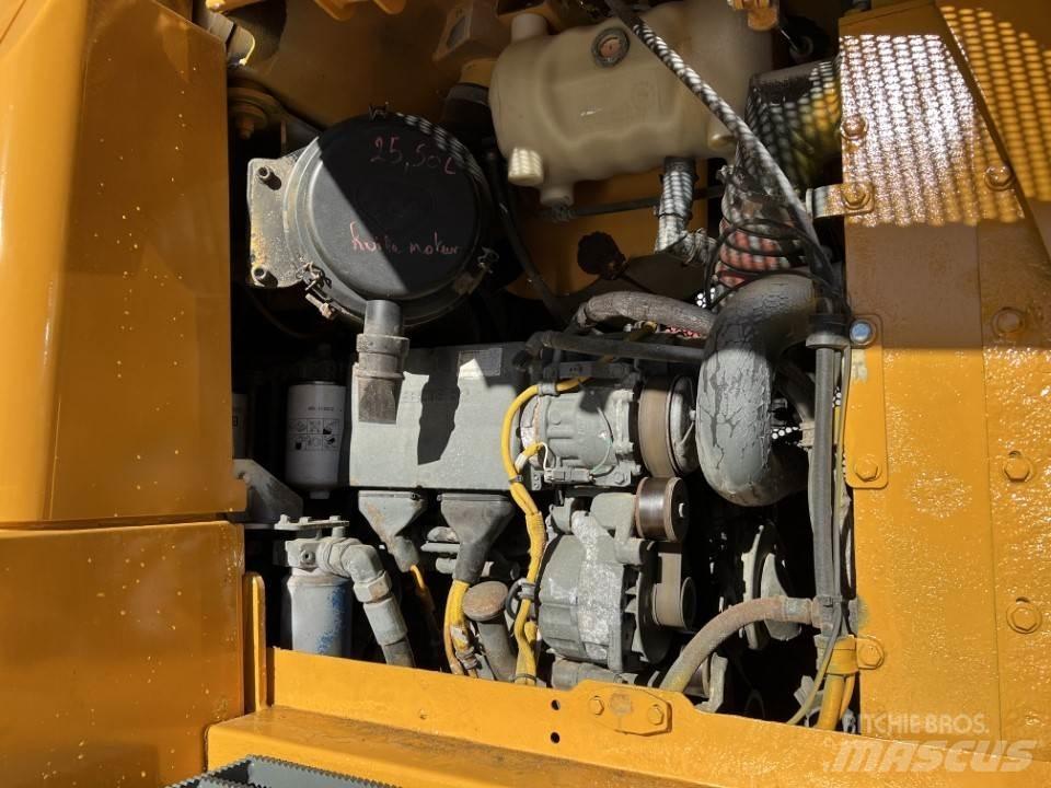 Liebherr LR 624 輪胎式裝載機