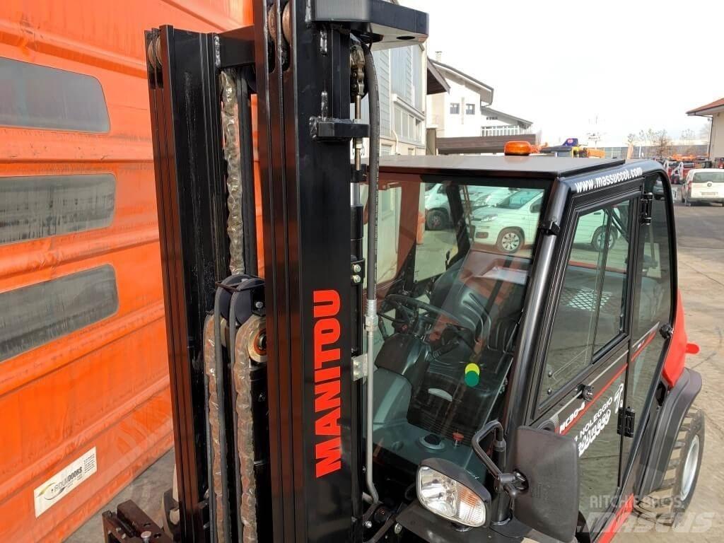 Manitou MC30-4 DK 4X4 越野車