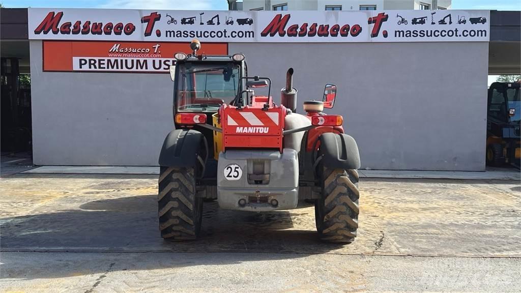 Manitou MT932 4x4x4 伸縮臂操作車