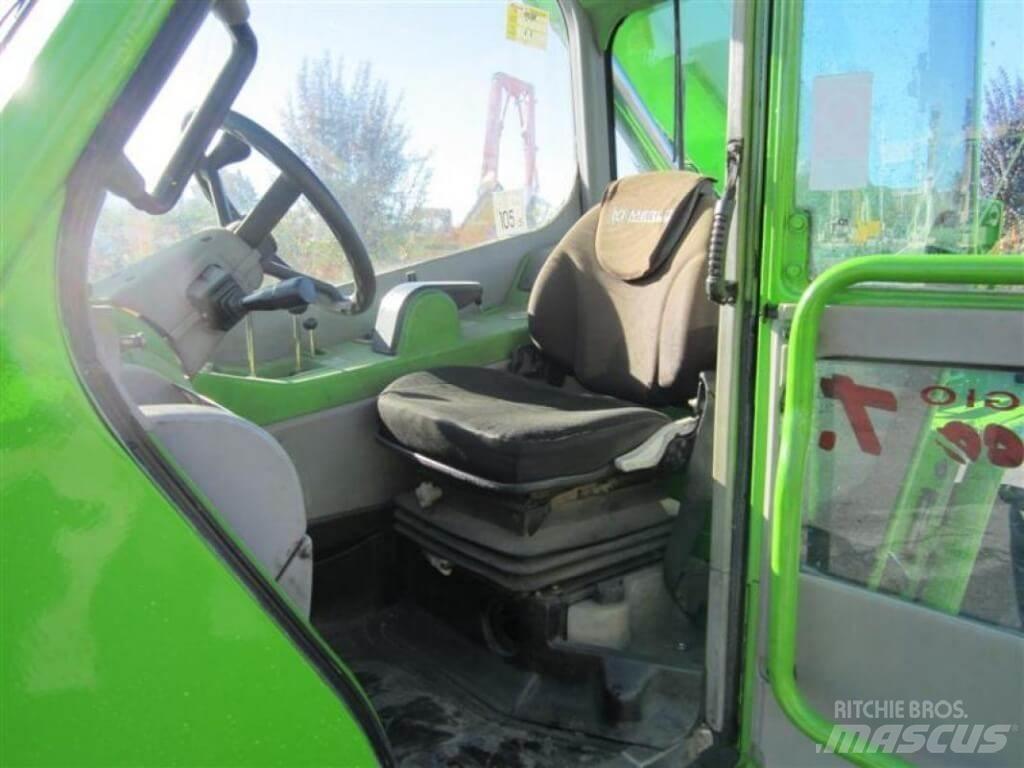 Merlo P38.14 伸縮臂操作車