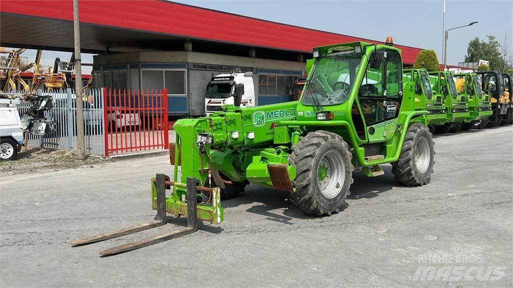 Merlo P40.17 4x4 伸縮臂操作車