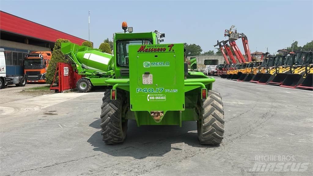 Merlo P40.17 4x4 伸縮臂操作車