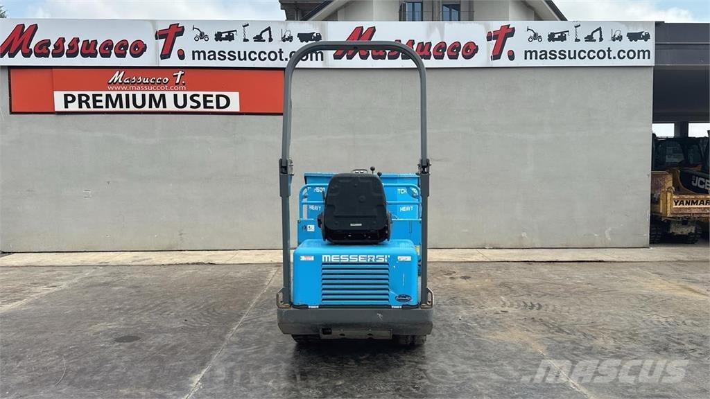 Messersì STC TC150D 側卸礦車