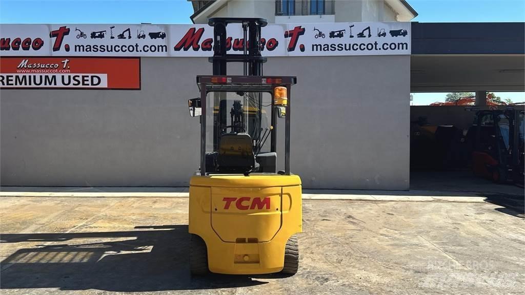 TCM FB30-7V 電動堆高機