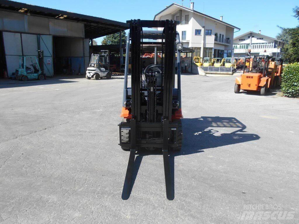 Toyota 02-7FDF18 柴油卡車