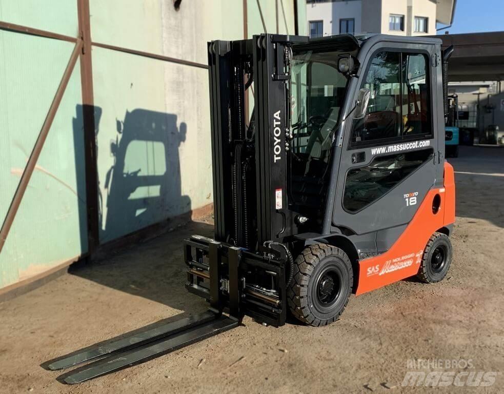 Toyota 02-8FDF18 柴油卡車
