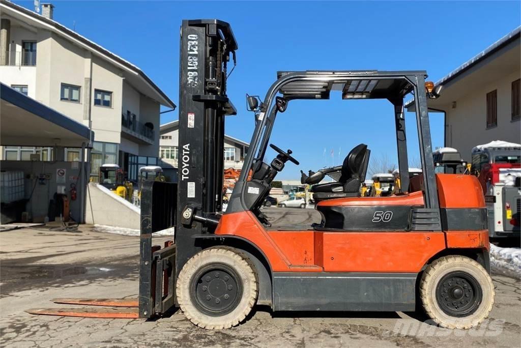 Toyota 7FBMF50 電動堆高機