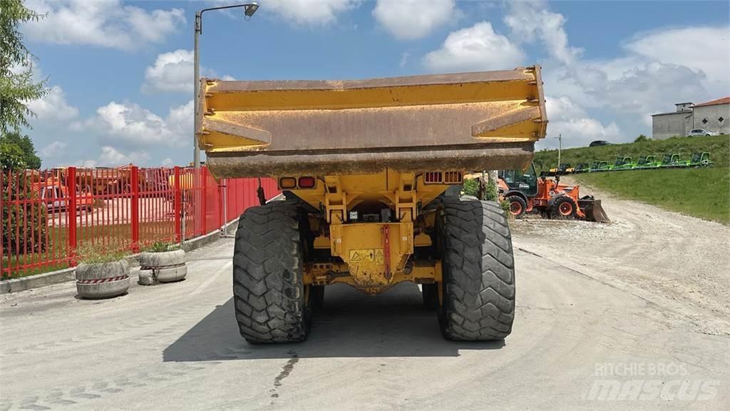 Volvo A30G 6x6 側卸礦車