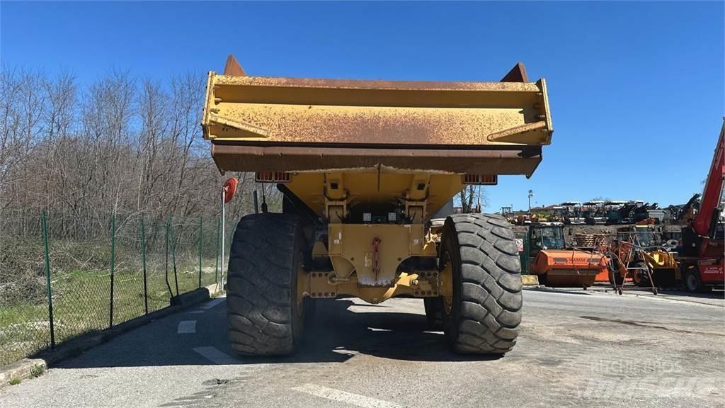 Volvo A40F 6x6 側卸礦車
