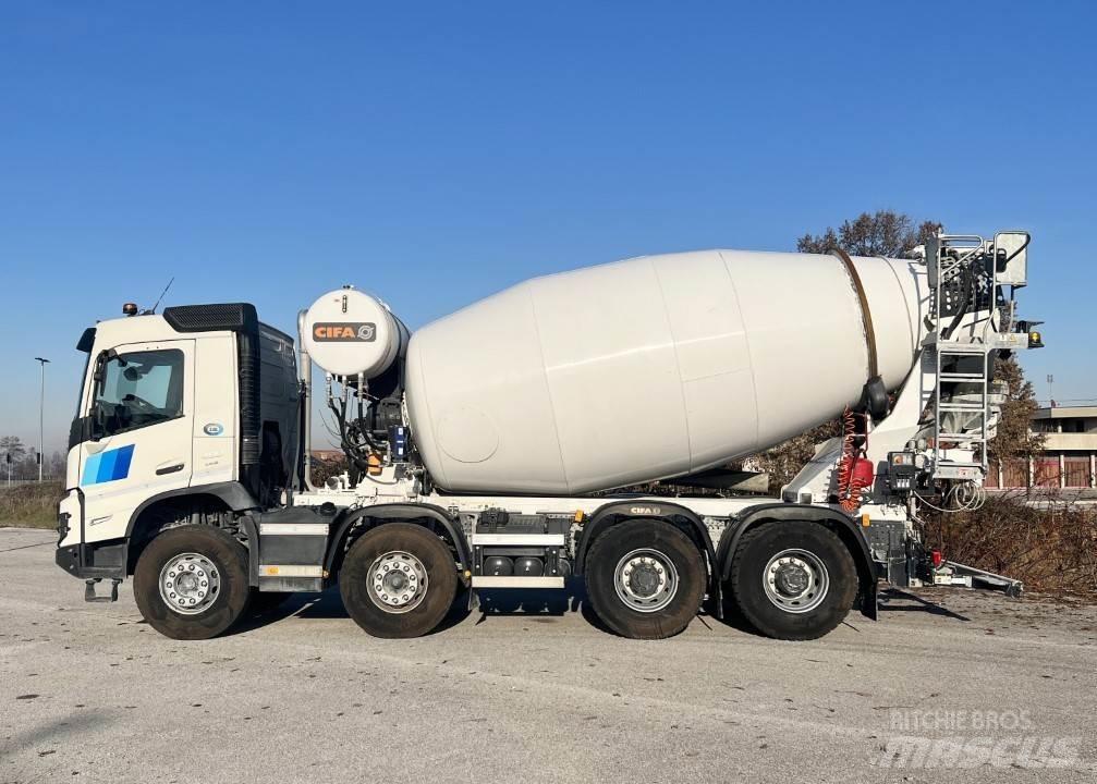 Volvo FMX 13 8x4 混凝土車