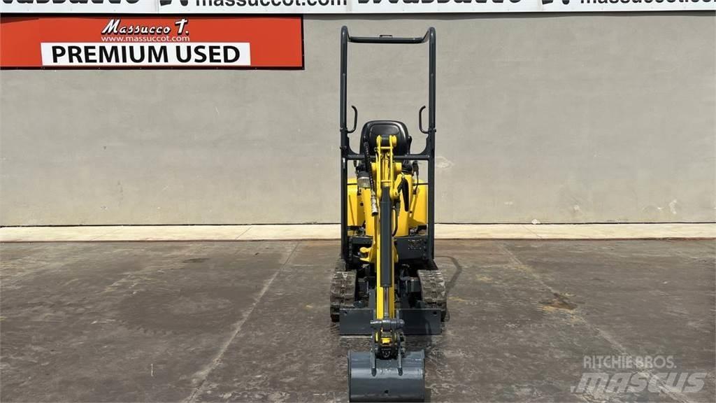 Wacker Neuson 803 小型挖土機/掘鑿機<7t(小型挖掘機)