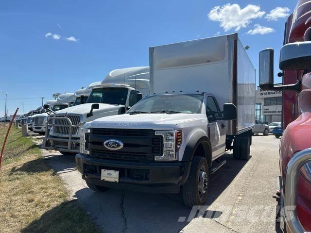 Ford F450 XL 4x2 貨箱式卡車