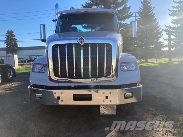 International HX 曳引機組件