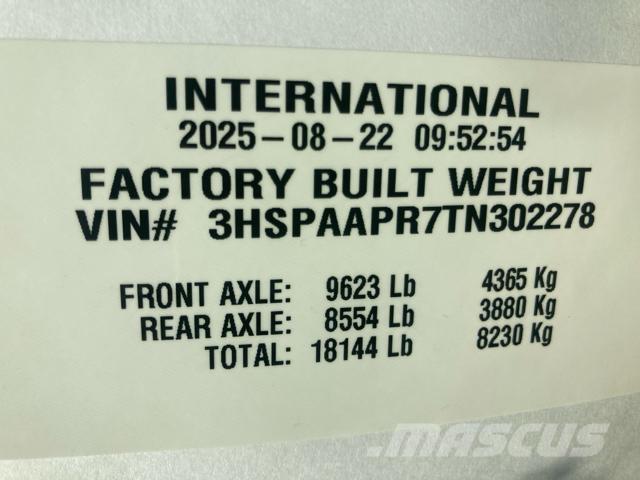 International HX 曳引機組件