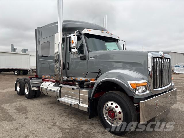 International HX 曳引機組件