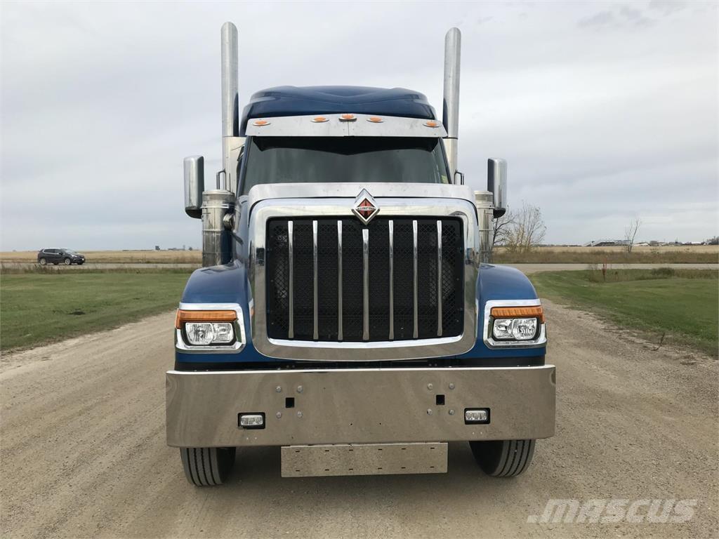 International HX 曳引機組件