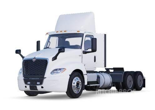 International LT 曳引機組件