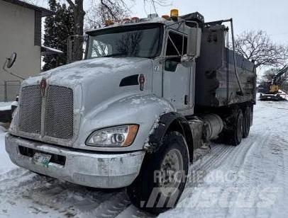 Kenworth T300 傾卸式卡車