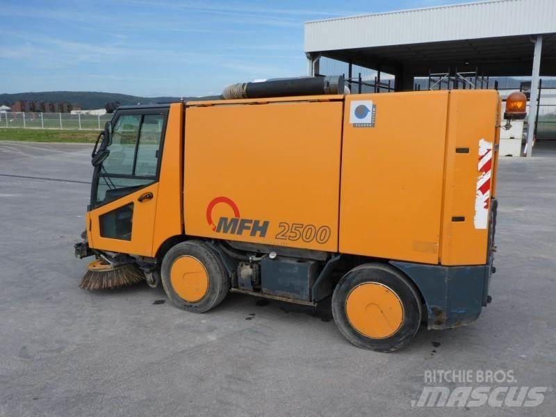 Aebi MFH 2500 清掃車