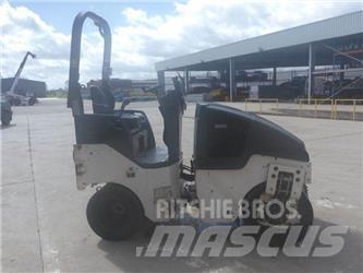 Bomag BW100 土壤壓實機