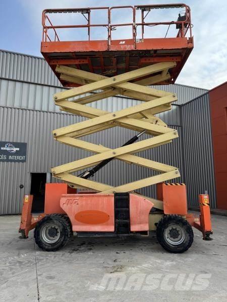JLG 4394RT 曲臂高空作業車