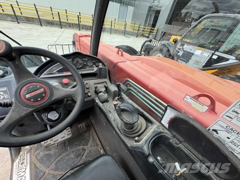 Manitou MT 732 伸縮臂操作車