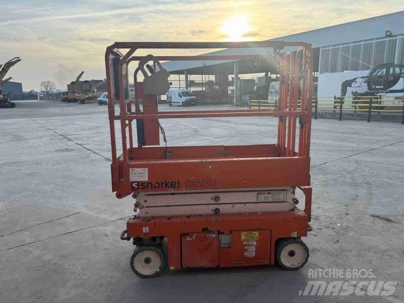 Snorkel S3215E 曲臂高空作業車