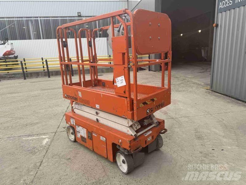 Snorkel S3215E 曲臂高空作業車