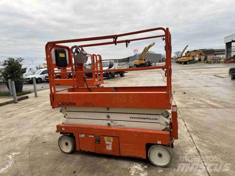 Snorkel S3220E 曲臂高空作業車