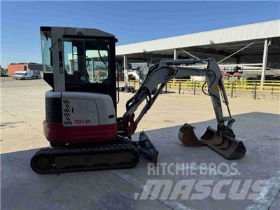 Takeuchi TB 23 小型挖土機/掘鑿機<7t(小型挖掘機)