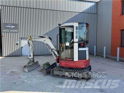 Takeuchi TB 23 小型挖土機/掘鑿機<7t(小型挖掘機)