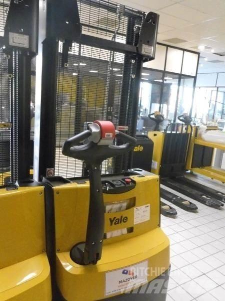 Yale MS 12 AC 行走控制式堆積機