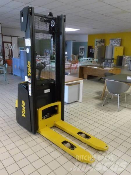 Yale MS12 行走控制式堆積機