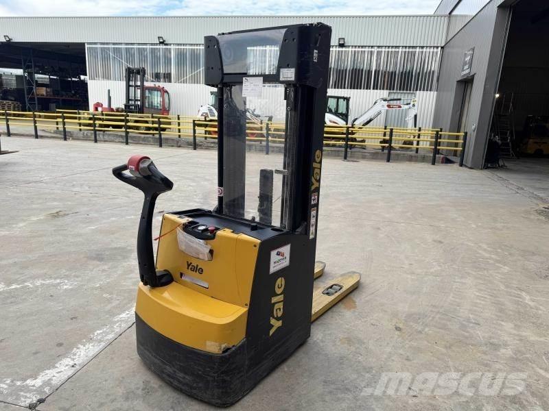 Yale MS16 IL 行走控制式堆積機