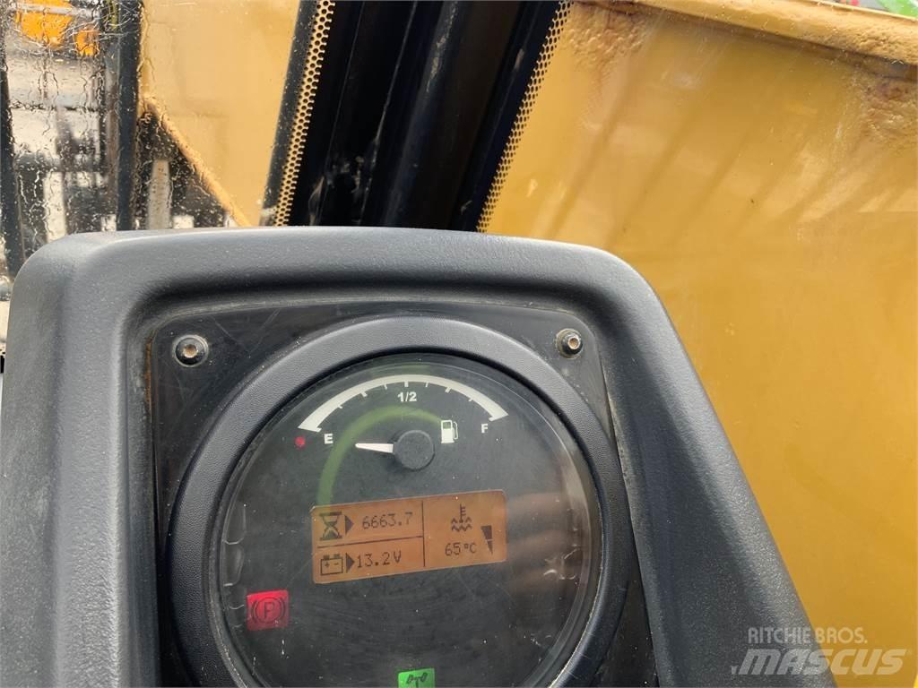 CAT TH414C GC (ST23780) 其他農業機械