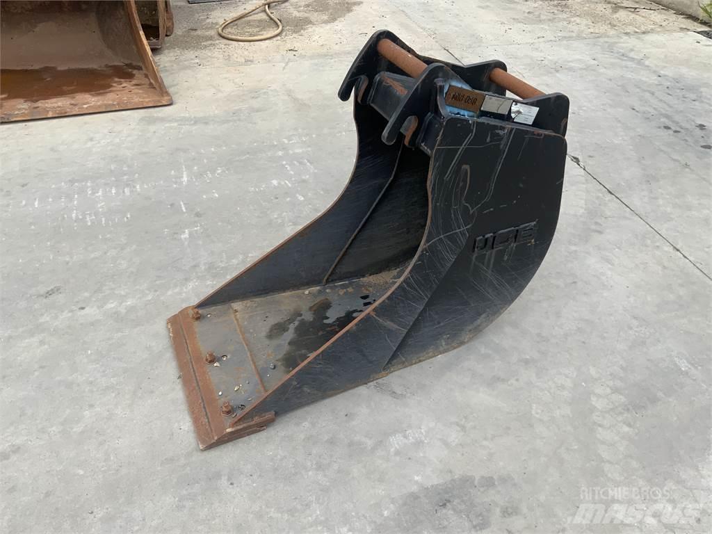 JCB 2ft bucket 其他農業機械