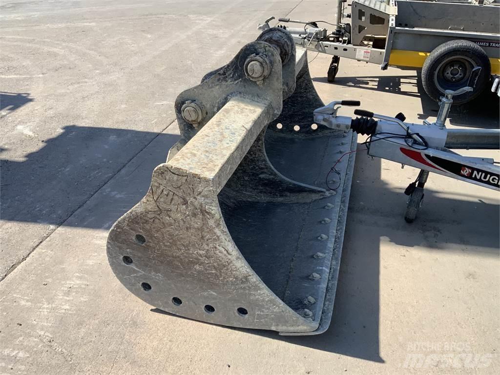 JCB 7ft Grader Bucket 其他農業機械