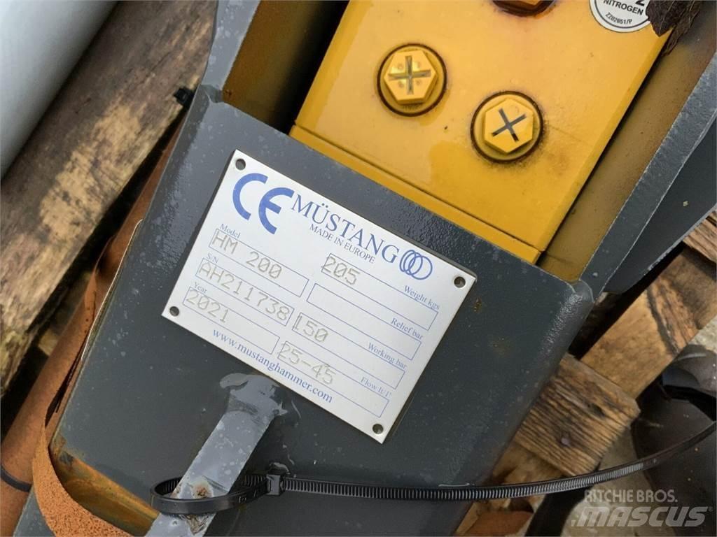 Mustang HM200 Breaker 其他農業機械