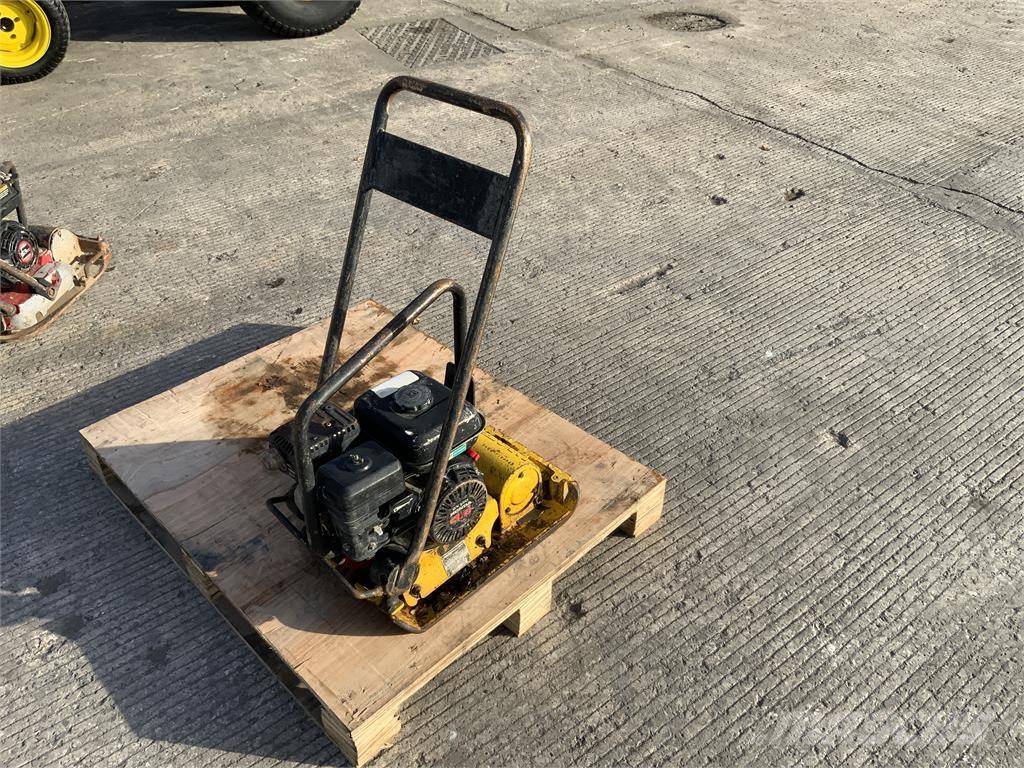 Yellow Wacker Plate 其他農業機械