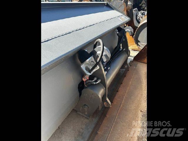 Liebherr  其他