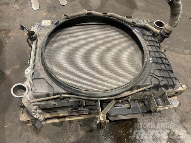 Volvo FM 散熱器/水箱