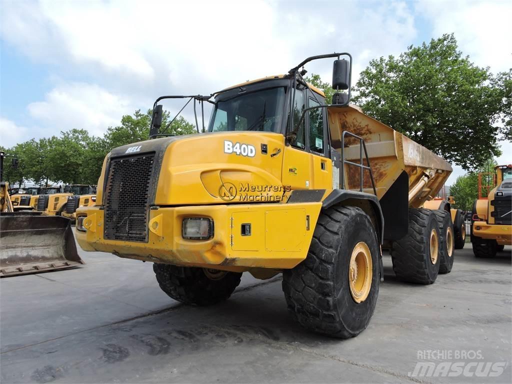 Bell B40D 鉸接式起吊車