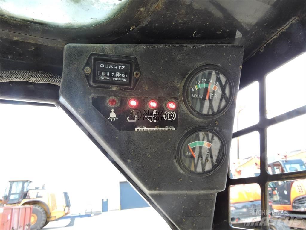Bobcat S70 輪胎式裝載機