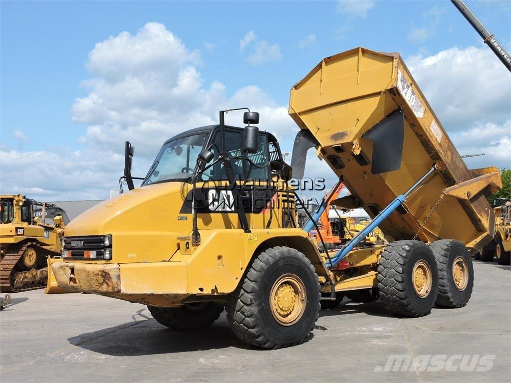 CAT 730 鉸接式起吊車