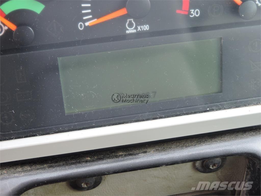 CAT 745C TAILGATE 鉸接式起吊車