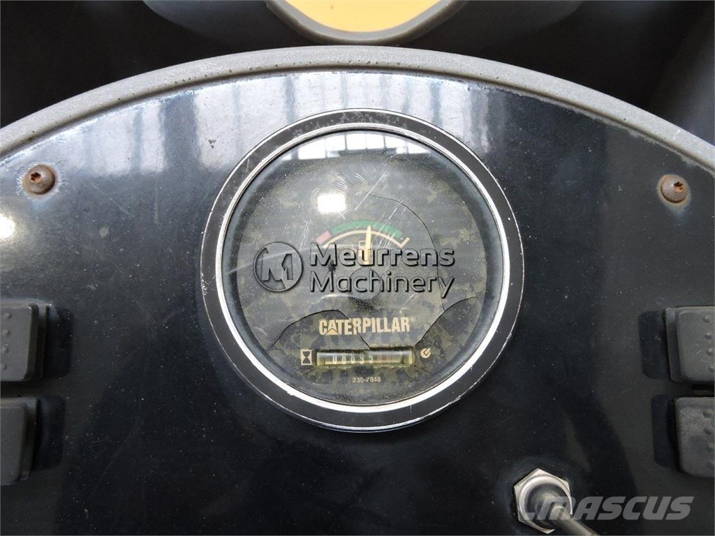 CAT CB225E 其他滾壓機