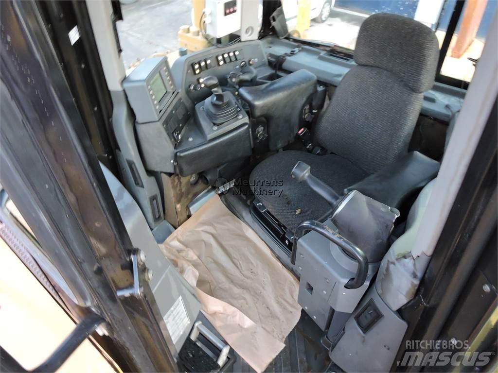 CAT D8T 推土機 